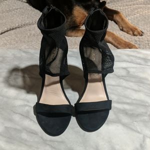 Size 6/6.5 aldo black mesh high heels